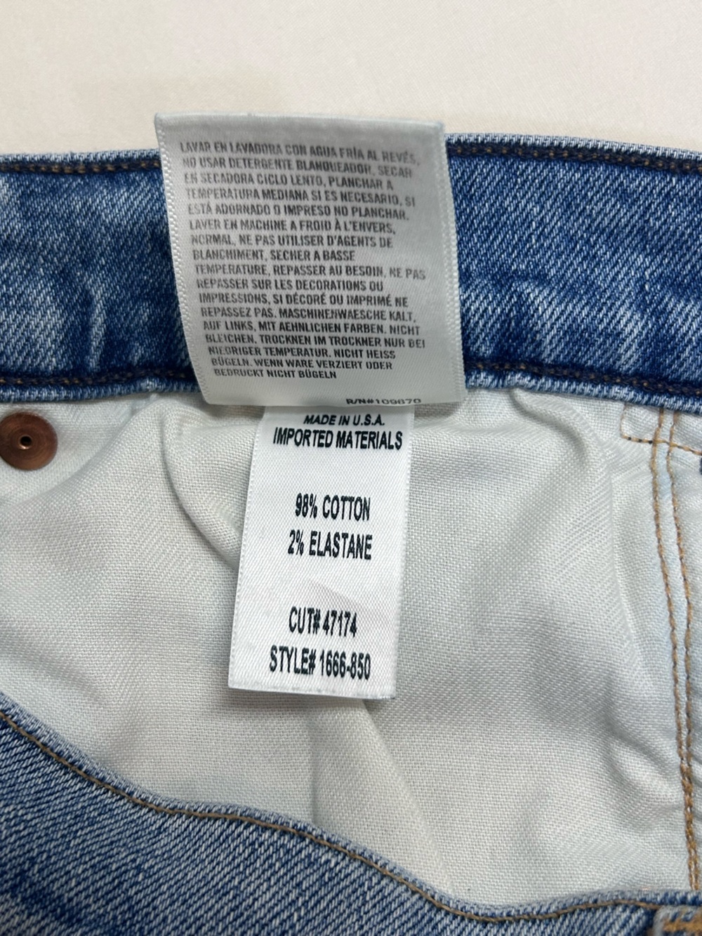 Citizens of Humanity Elsa Mid-Rise Slim Fit Crop- 30 - Picture 10 of 16